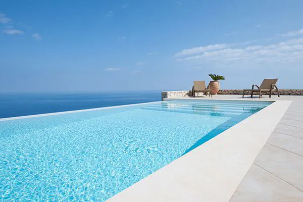 Infinity Pools: The Ultimate Luxury in Hawaiian Resorts